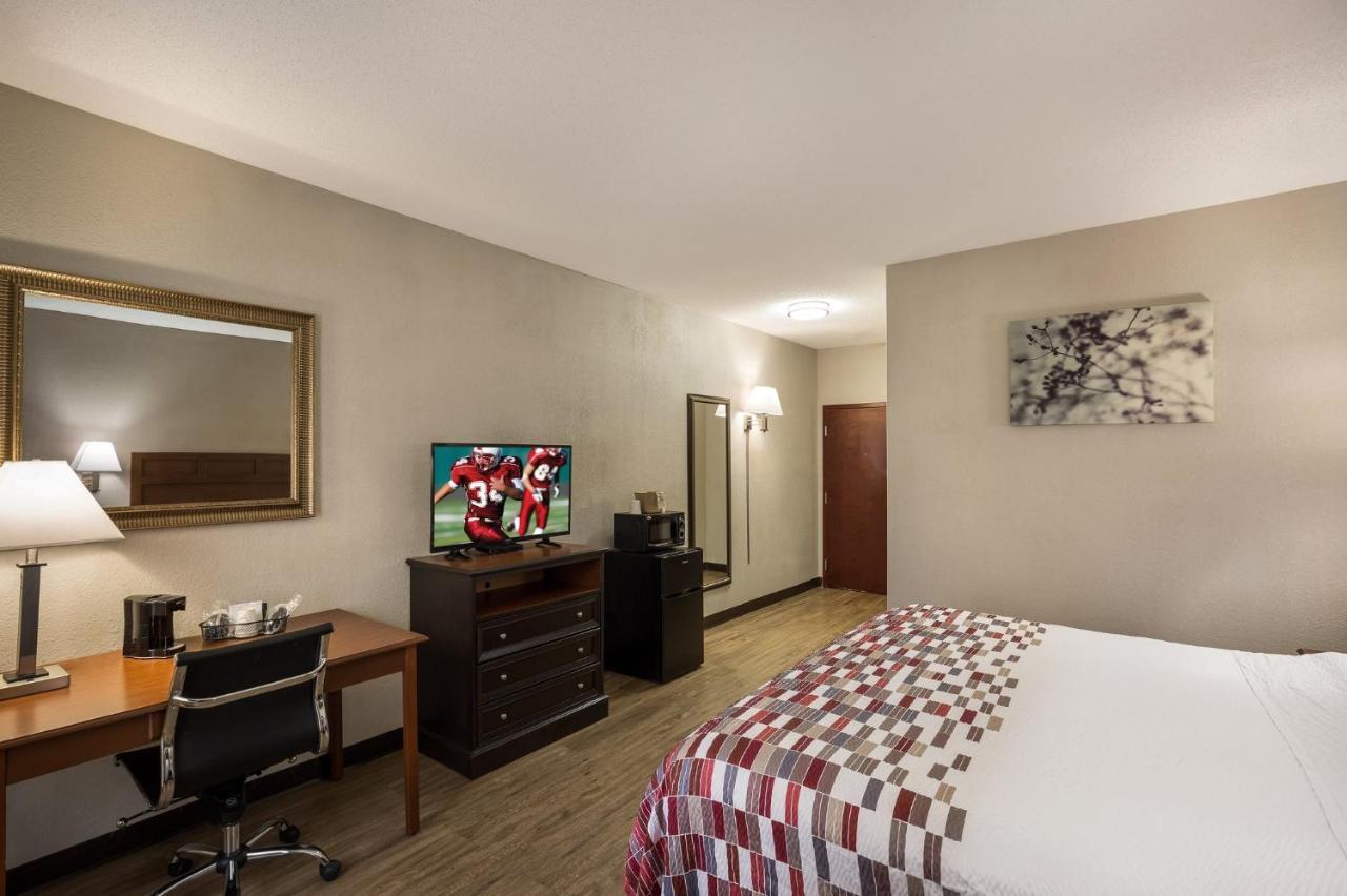 Red Roof Inn & Suites Bloomsburg - Mifflinville Eksteriør billede