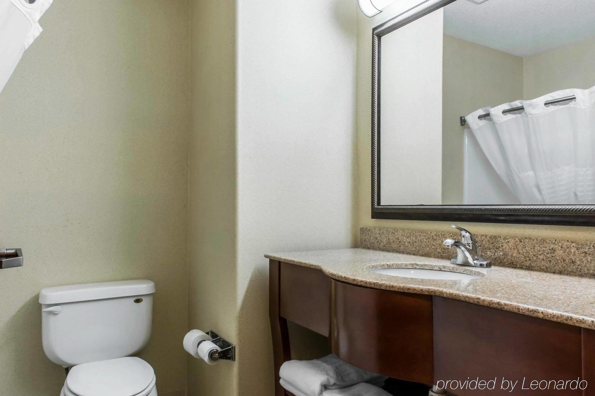 Red Roof Inn & Suites Bloomsburg - Mifflinville Eksteriør billede