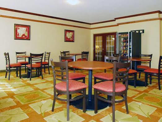 Red Roof Inn & Suites Bloomsburg - Mifflinville Eksteriør billede